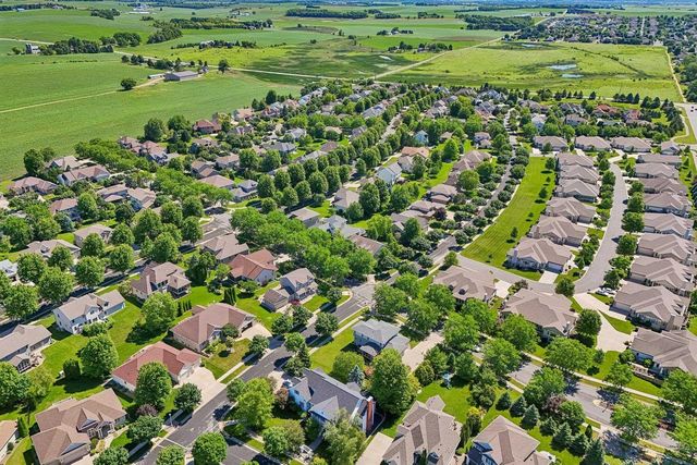 913 Countryside Crossing, Waunakee, WI 53597