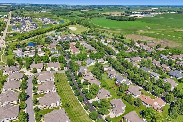 913 Countryside Crossing, Waunakee, WI 53597