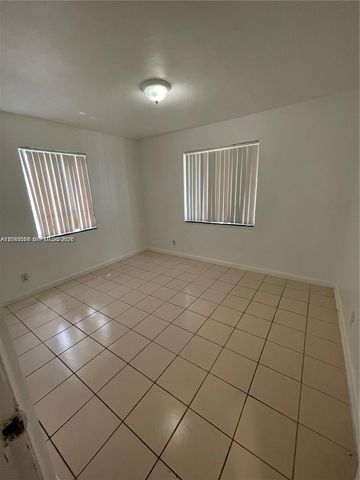 2435 Plunkett St 1, Hollywood, FL 33020