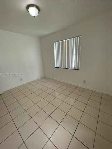 2435 Plunkett St 1, Hollywood, FL 33020