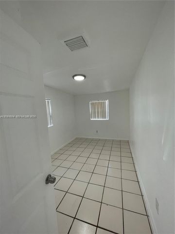 2435 Plunkett St 1, Hollywood, FL 33020