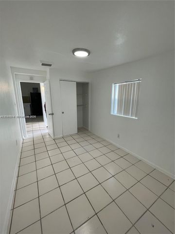 2435 Plunkett St 1, Hollywood, FL 33020