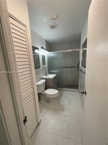 2435 Plunkett St 1, Hollywood, FL 33020