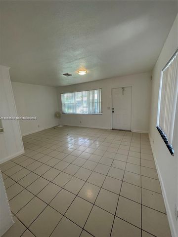 2435 Plunkett St 1, Hollywood, FL 33020