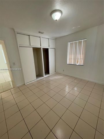 2435 Plunkett St 1, Hollywood, FL 33020