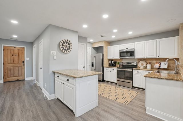 7006 Burning Bush, Sachse, TX 75048