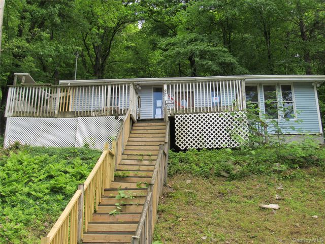 27 Lake Claire Drive, Middletown, NY 10940