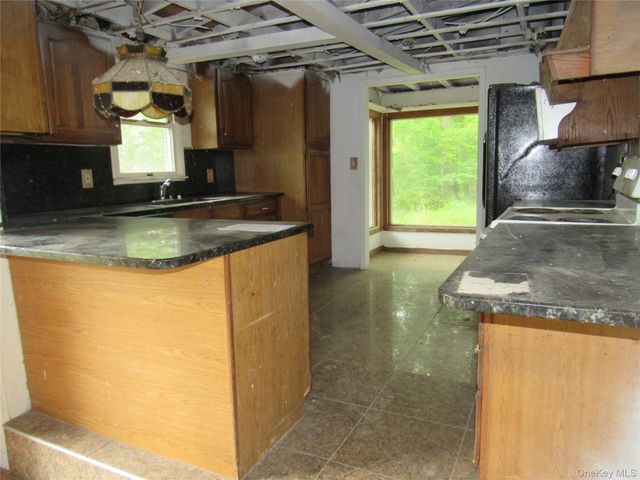 27 Lake Claire Drive, Middletown, NY 10940