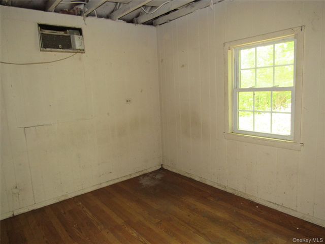 27 Lake Claire Drive, Middletown, NY 10940