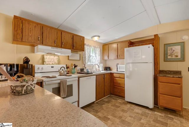 84 Benson Road, Travelers Rest, SC 29690