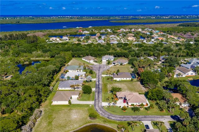 7445 36th Court, Vero Beach, FL 32967