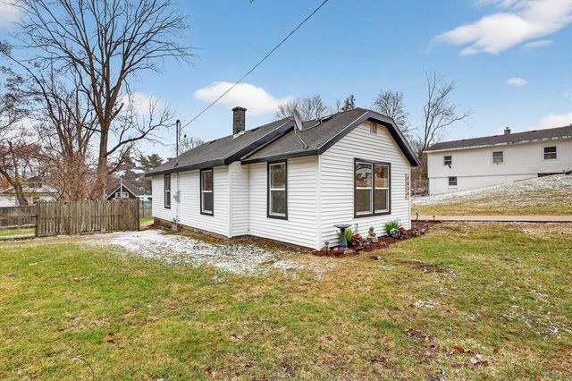 4034 Childs Avenue, Comstock Park, MI 49321