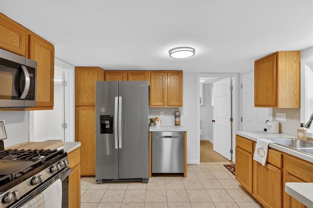 4034 Childs Avenue, Comstock Park, MI 49321