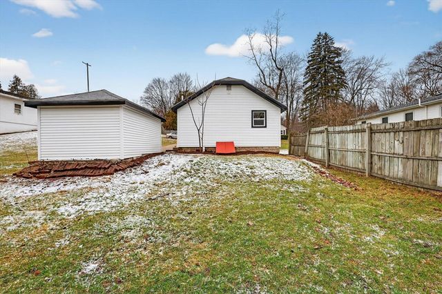 4034 Childs Avenue, Comstock Park, MI 49321