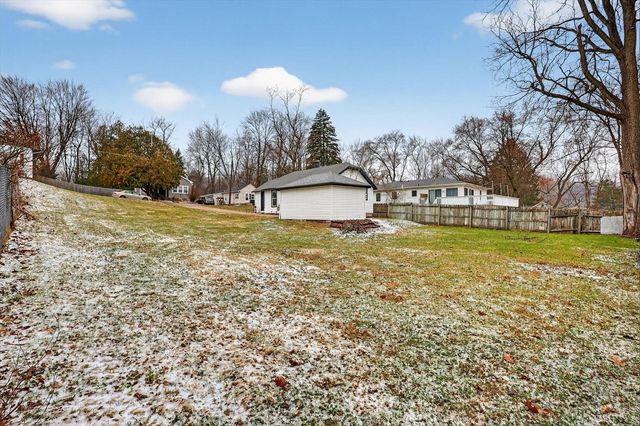 4034 Childs Avenue, Comstock Park, MI 49321