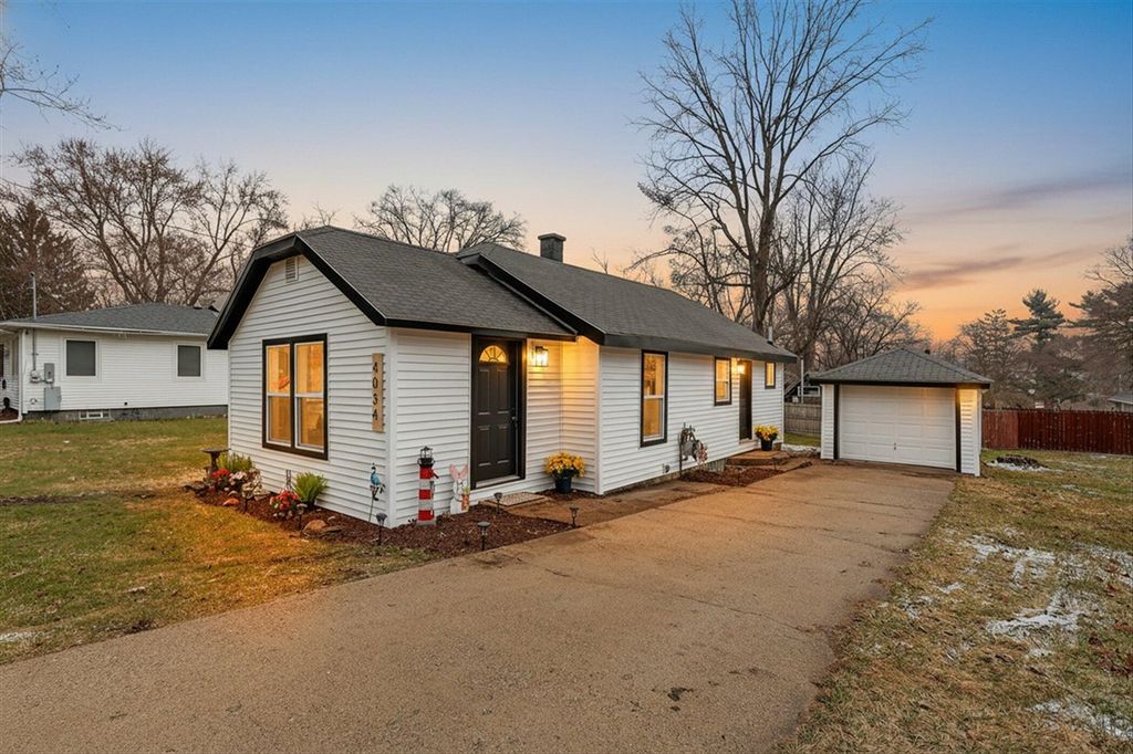 4034 Childs Avenue, Comstock Park, MI 49321