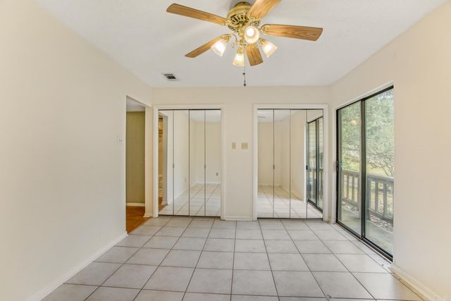 101 Pine Forest E-17, Maumelle, AR 72113
