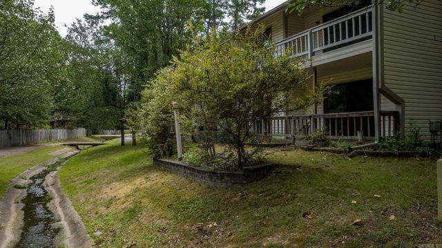 101 Pine Forest E-17, Maumelle, AR 72113