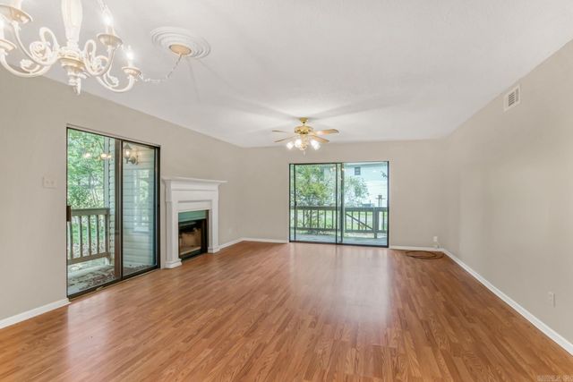 101 Pine Forest E-17, Maumelle, AR 72113