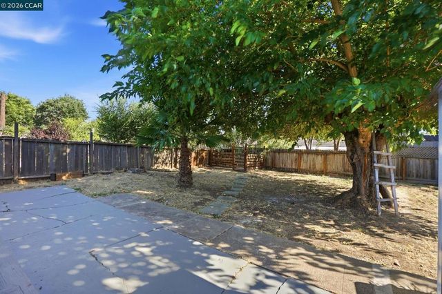 2880 Mount Diablo St, Concord, CA 94518