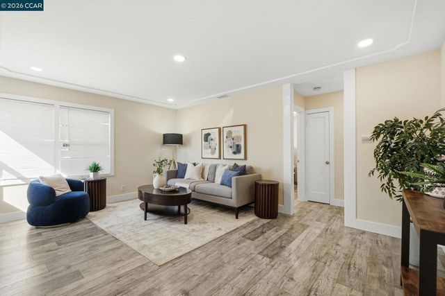 2880 Mount Diablo St, Concord, CA 94518