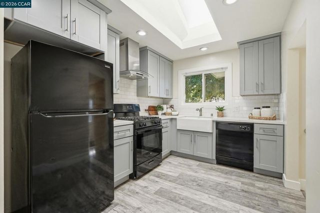 2880 Mount Diablo St, Concord, CA 94518