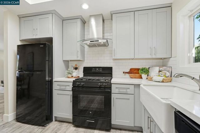 2880 Mount Diablo St, Concord, CA 94518
