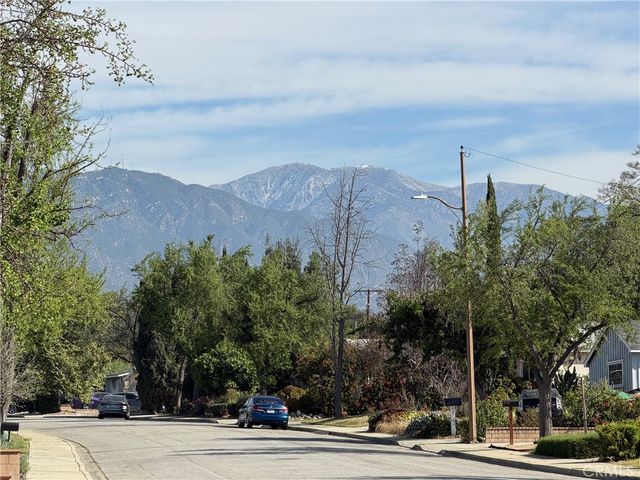 479 Carleton Avenue, Claremont, CA 91711