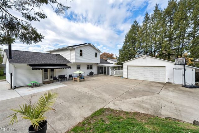 710 Donner Avenue SW, North Canton, OH 44720