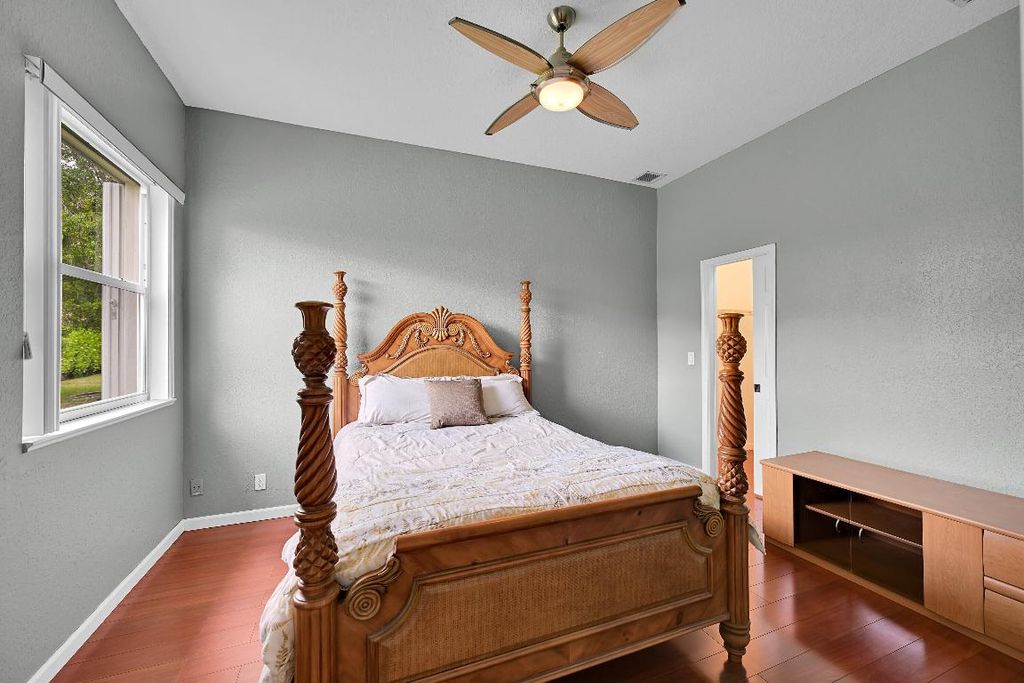 Image 17 of property listing at 5941 NW 99th Avenue, Parkland, FL 33076