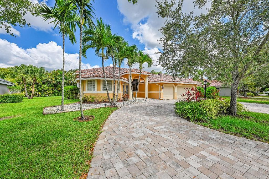 Image 2 of property listing at 5941 NW 99th Avenue, Parkland, FL 33076