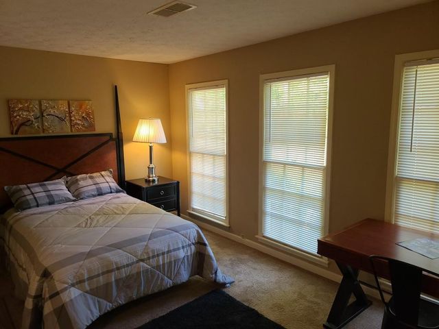 2037 Cliffton Terrace, Snellville, GA 30039