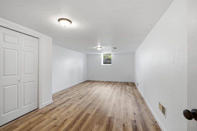 3090 W 1ST AVENUE, Appleton, WI 54914