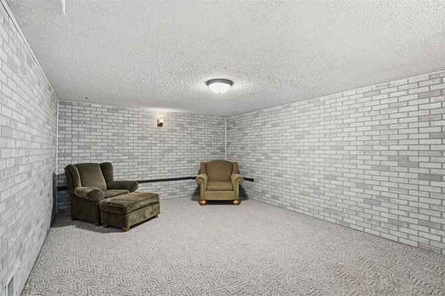 3090 W 1ST AVENUE, Appleton, WI 54914