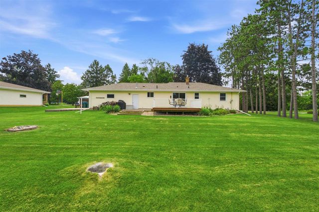 3090 W 1ST AVENUE, Appleton, WI 54914