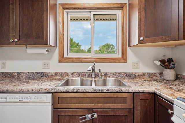 3090 W 1ST AVENUE, Appleton, WI 54914