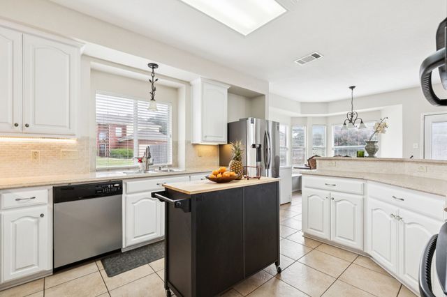 8501 Viridian Lane, Fort Worth, TX 76123