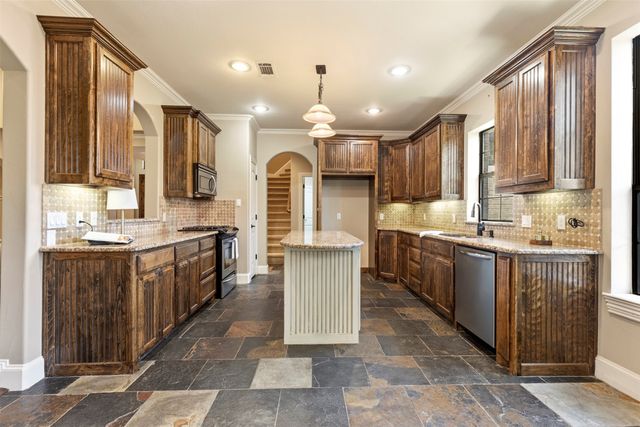 2705 Silverado Trail, Sherman, TX 75092