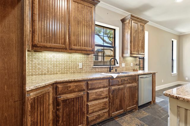 2705 Silverado Trail, Sherman, TX 75092