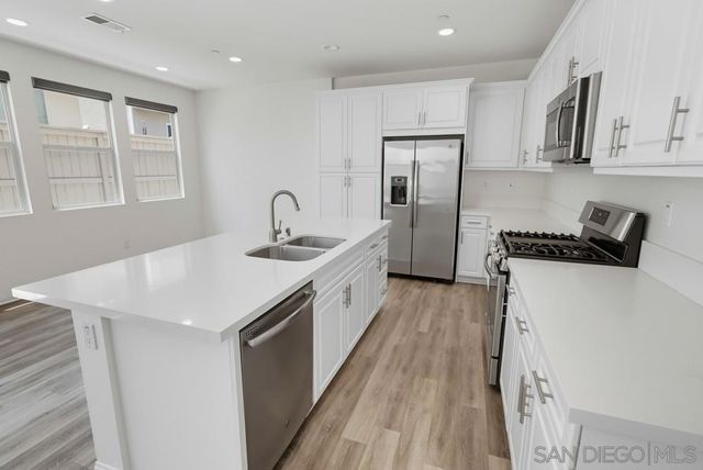 1041 SEA GLASS WAY, Chula Vista, CA 92154