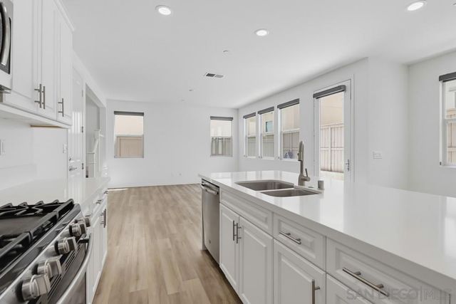 1041 SEA GLASS WAY, Chula Vista, CA 92154