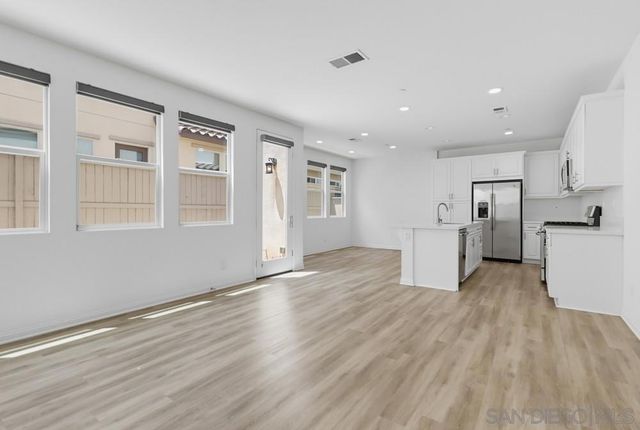 1041 SEA GLASS WAY, Chula Vista, CA 92154