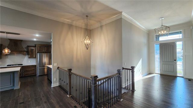 8140 NW 90th Street, Kansas City, MO 64153