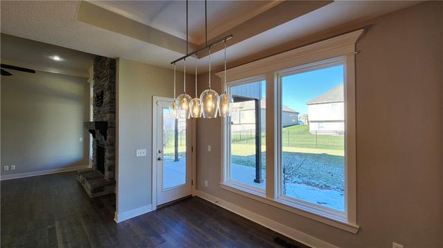 8140 NW 90th Street, Kansas City, MO 64153