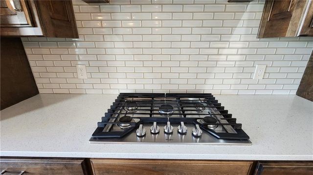 8140 NW 90th Street, Kansas City, MO 64153