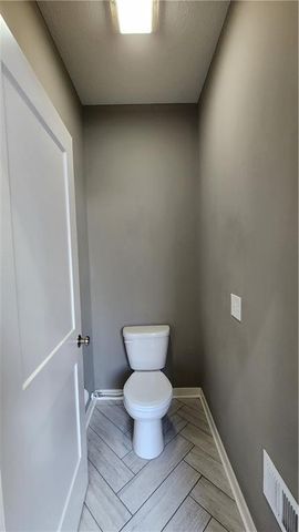 8140 NW 90th Street, Kansas City, MO 64153