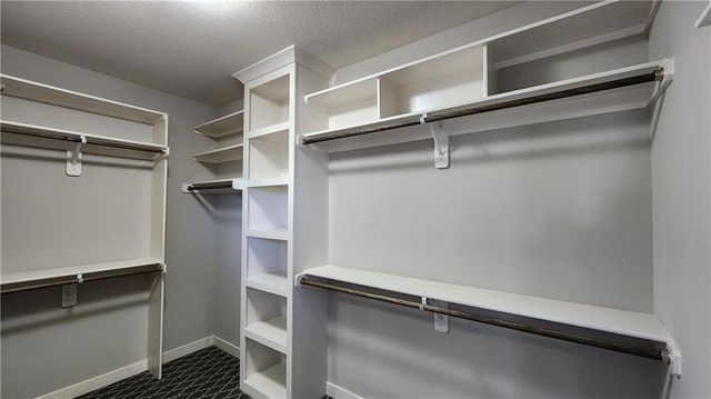 8140 NW 90th Street, Kansas City, MO 64153