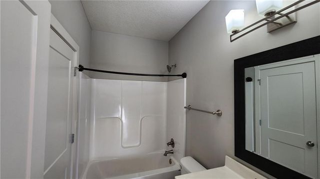 8140 NW 90th Street, Kansas City, MO 64153