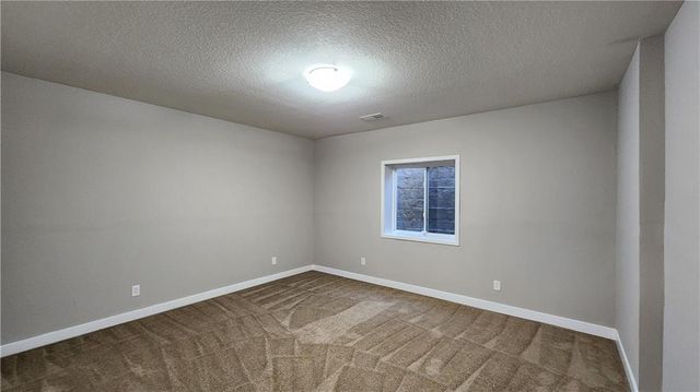 8140 NW 90th Street, Kansas City, MO 64153