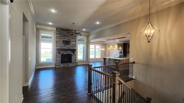 8140 NW 90th Street, Kansas City, MO 64153